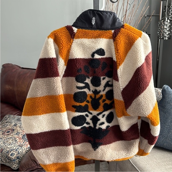 Free People Rocky Ridge Fleece Jacket with front snaps/zipper pockets small - Picture 10 of 10